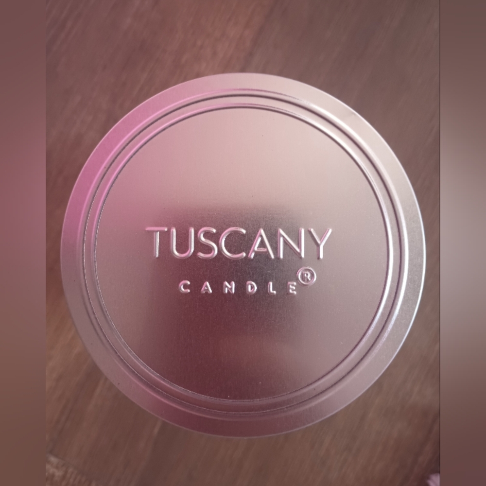 🕯️ Tuscany Candle Tropical Island Blue Candle NWT! - Picture 4 of 5